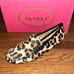 Vaneli Haircalf Albion Slip On Loafers Leopard Print Women’s Size 6.5